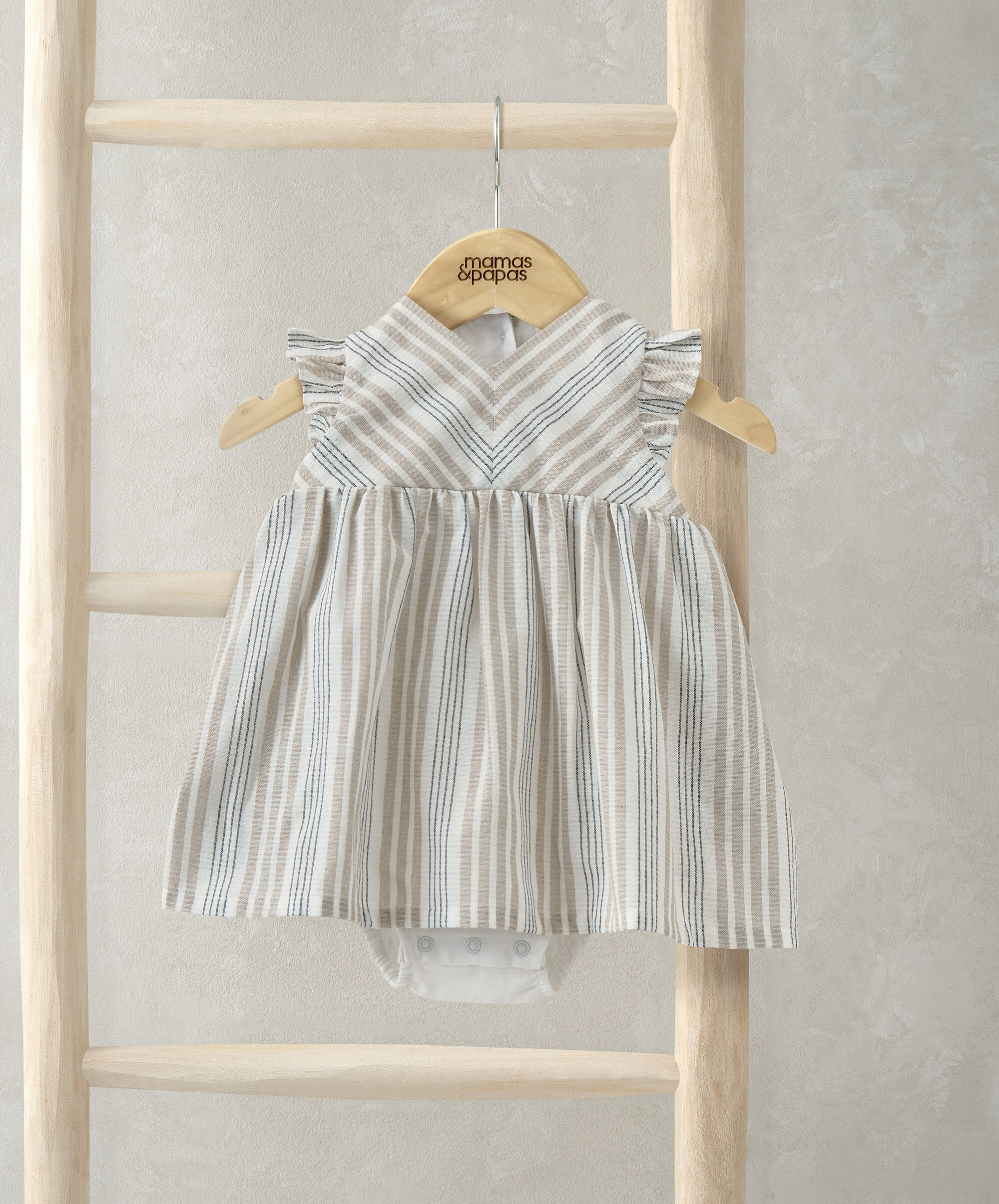 فستان منسوج بنقشة مخططة