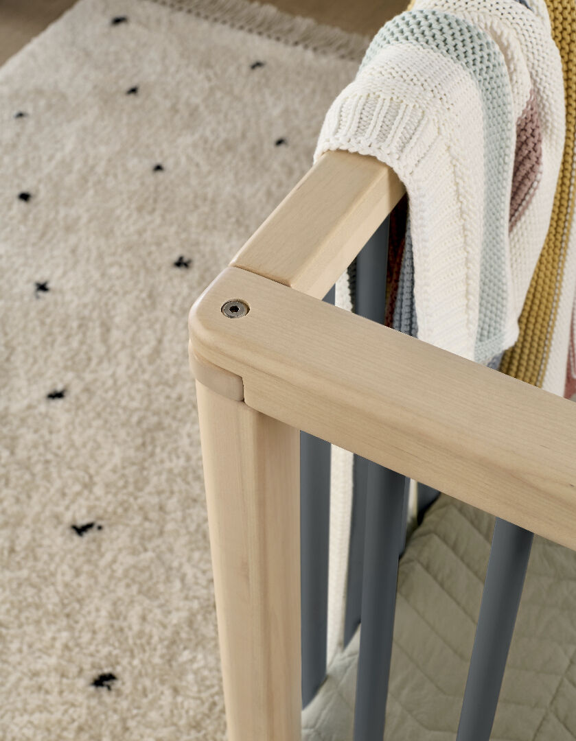 مهد سولو صغير - رمادي طبيعي image number 7