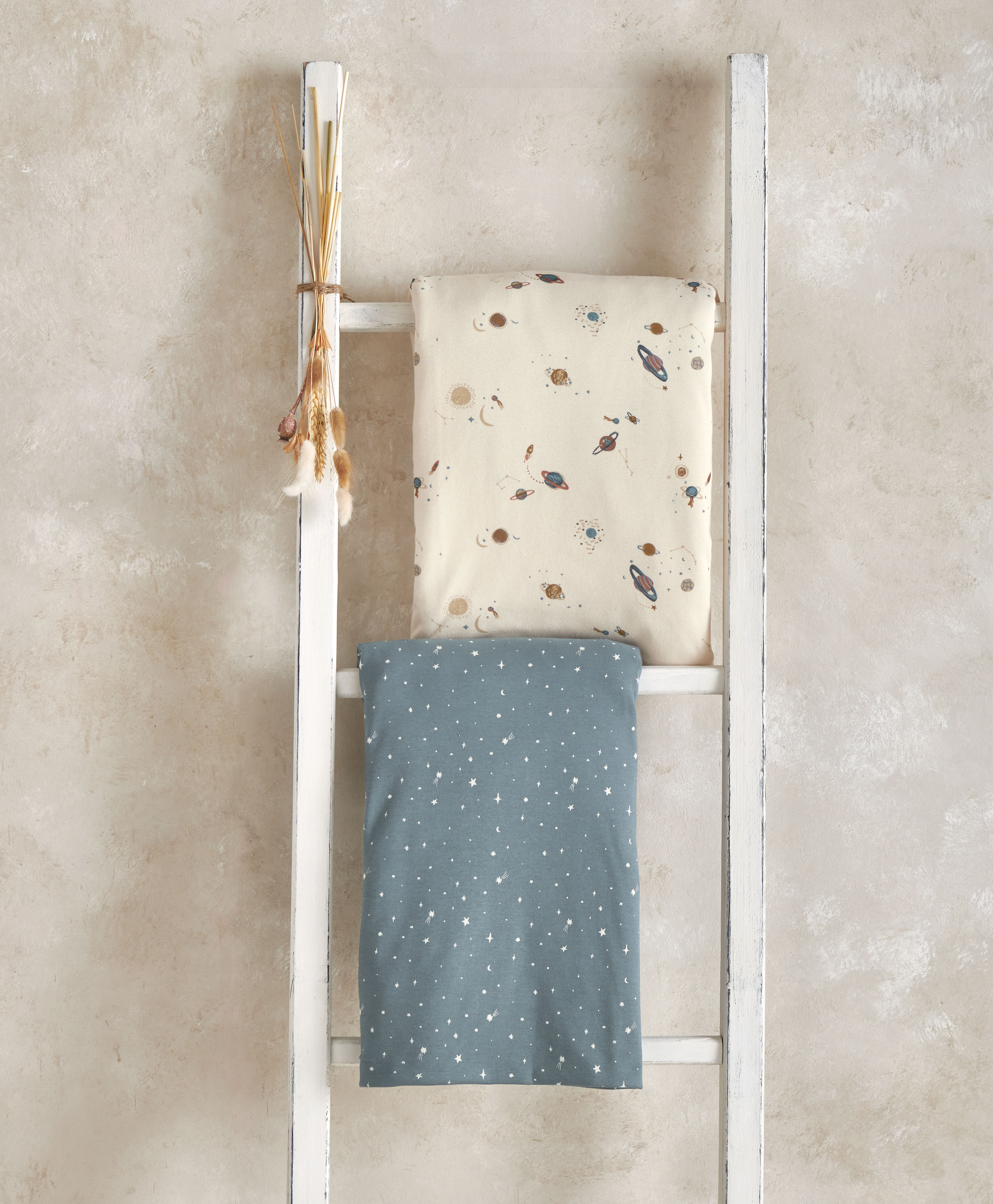 طقم شرشف سرير/مهد بحواف مطاطية بلانيت/بلو ستار ، قطعتان