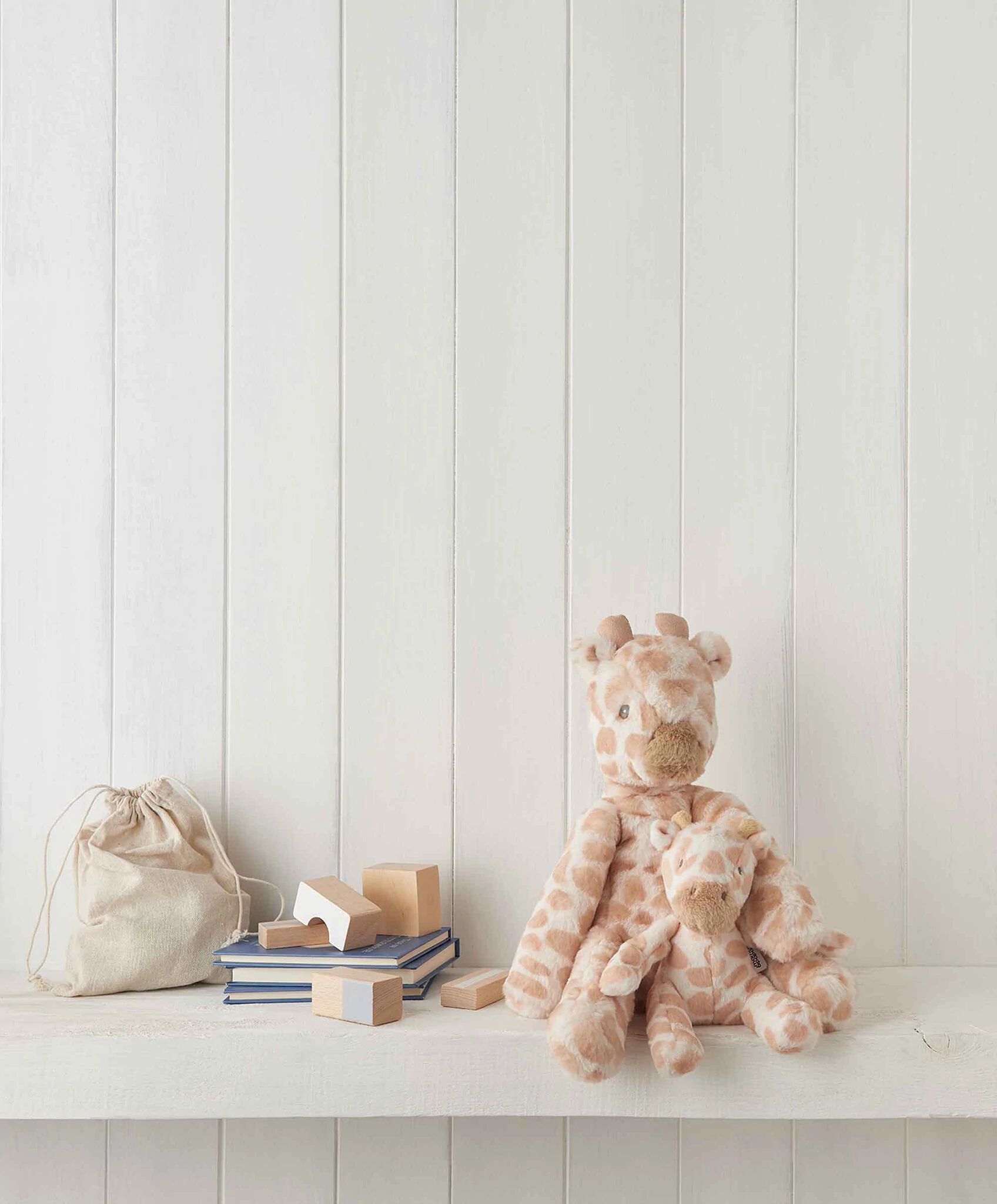 لعبة صغيرة بتصميم زرافة image number 3