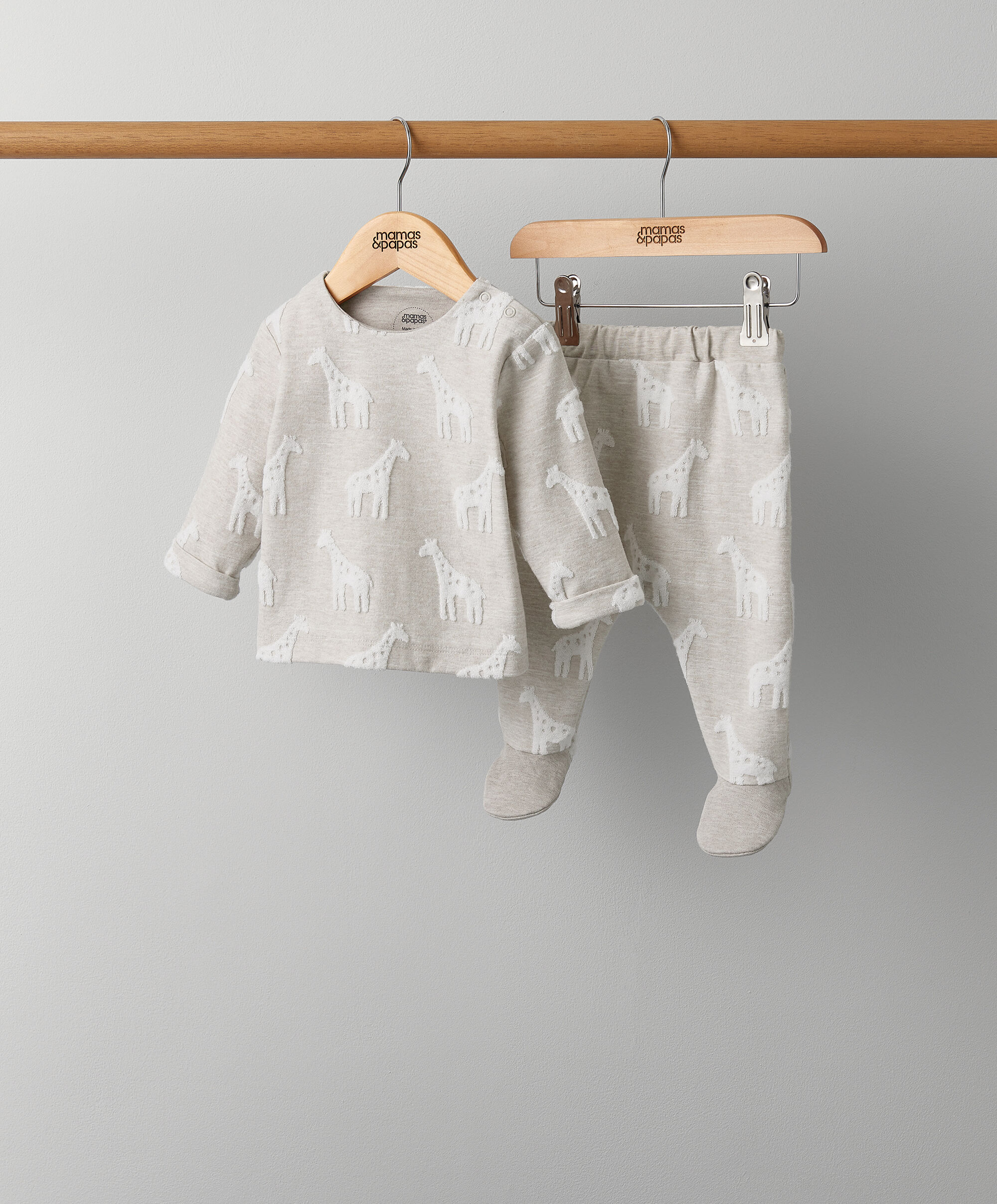 طقم بنقشة زرافة بارزة - قطعتان image number 1