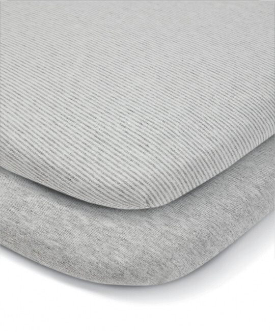 مجموعة مهد لوا لجانب السرير بلون بيج وغطاء فرشة وشرشف بحواف مطاطية - رمادي/نقشة خطوط مجموعة مهد لوا لجانب السرير بلون بيج وغطاء فرشة وشرشف بحواف مطاطية - رمادي/نقشة خطوط image number 4