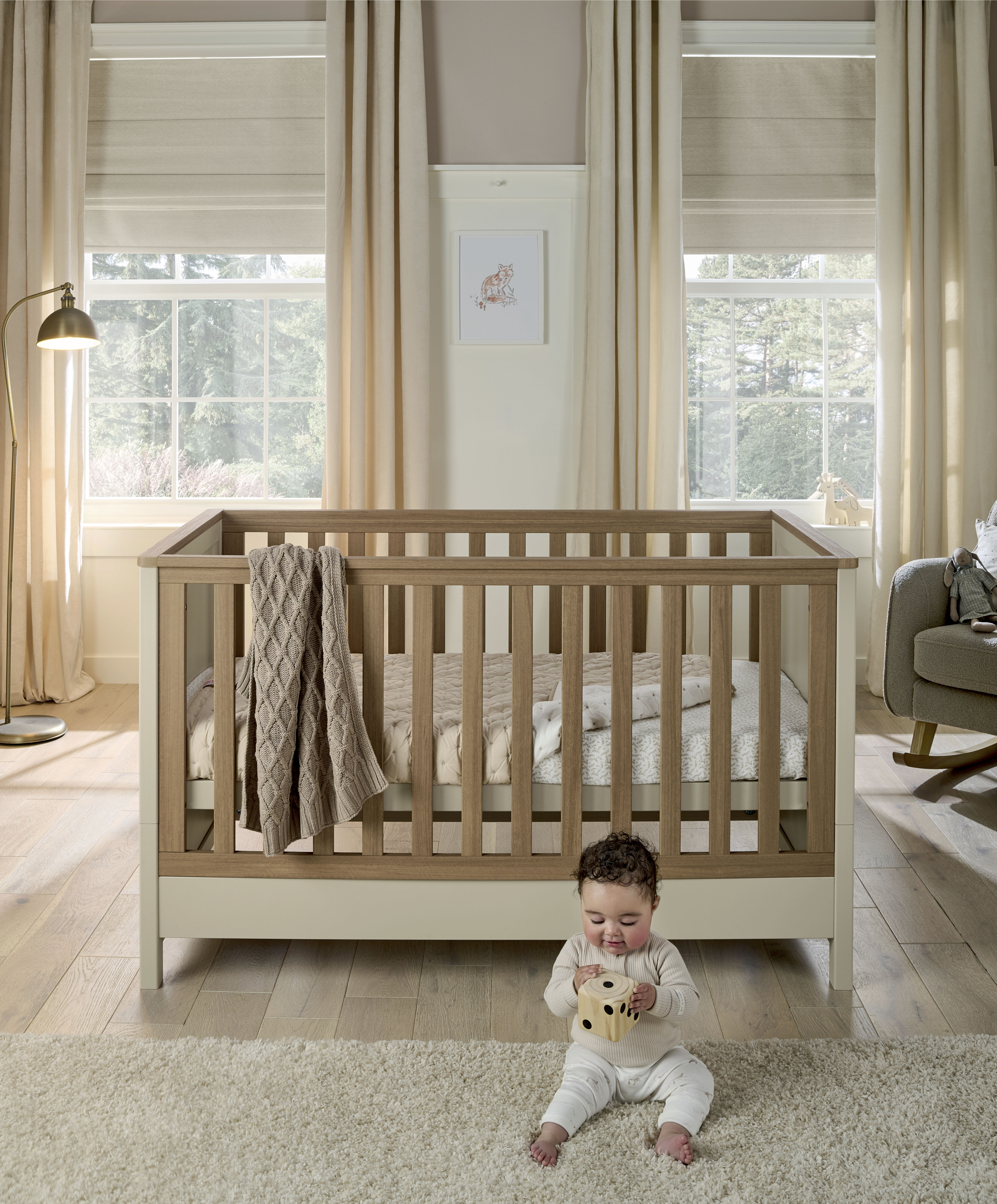 مجموعة مهد وخزانة أدراج مع طاولة تغيير وخزانة ملابس هارويل كشمير - 3 قطع image number 2