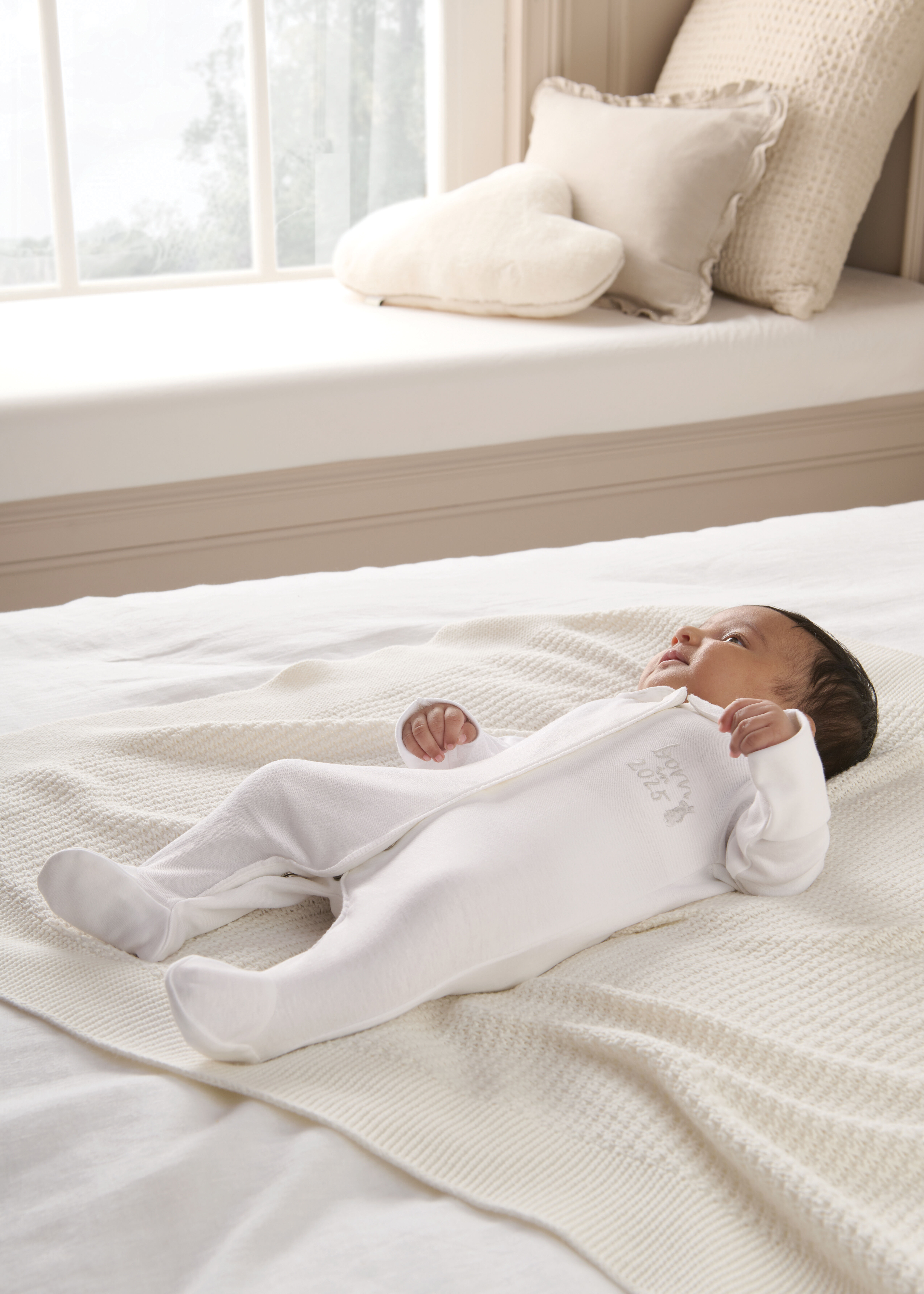 بيجاما قطعة واحدة بتطريز Born in 2025 image number 7