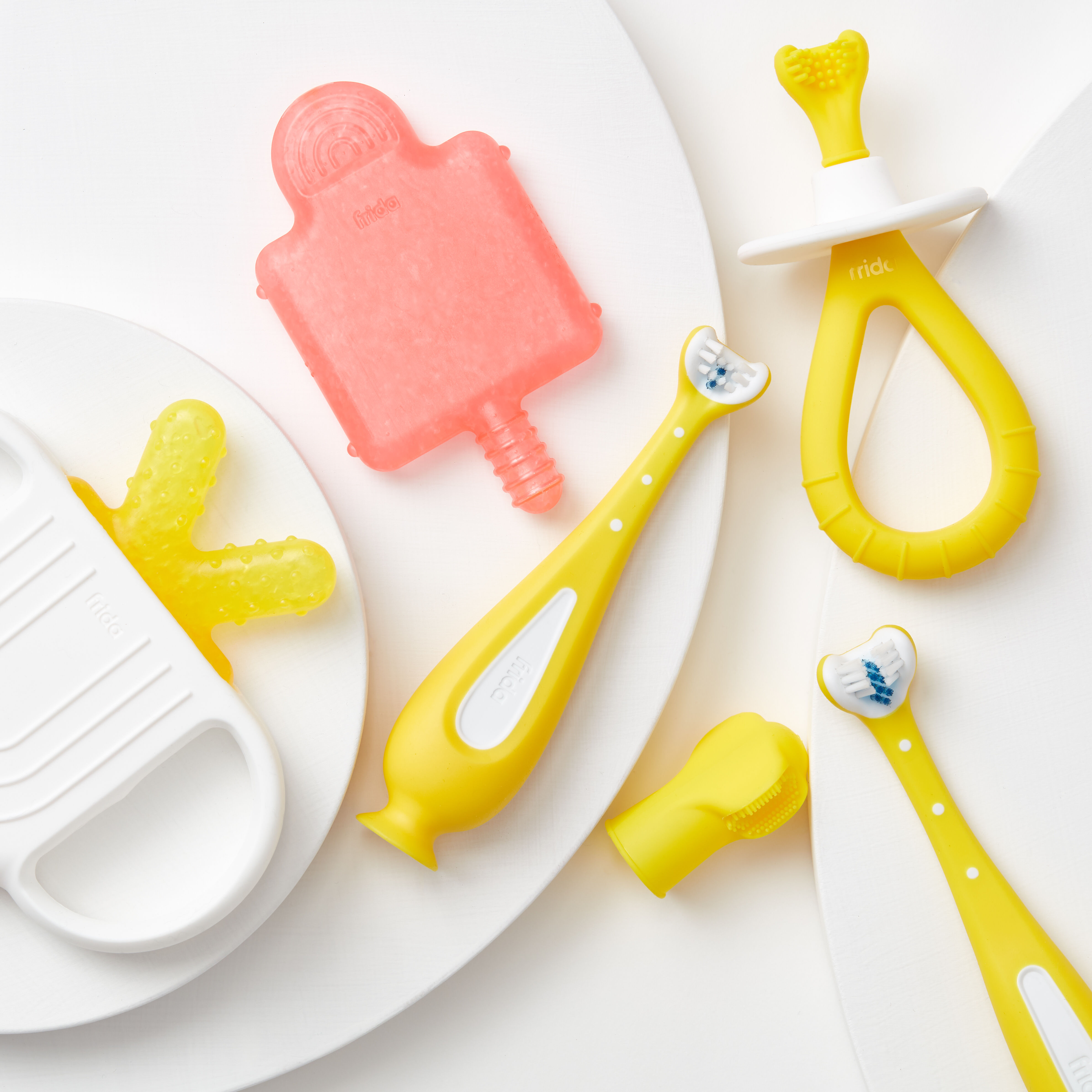 حلقة تسنين نوت تو كولد تو هولد من سيليكون خالٍ من مادة بيسفينول أ من فريدا بيبي image number 10