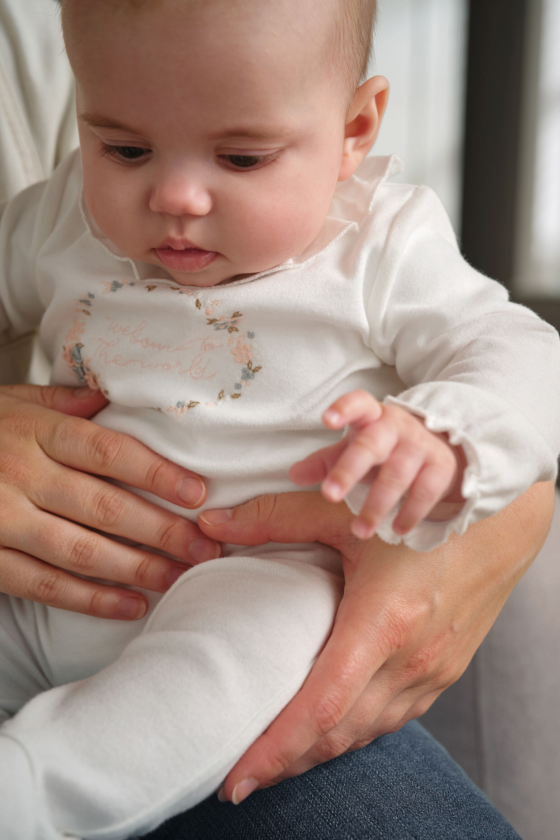 لباس الكل في واحد مطرز image number 5