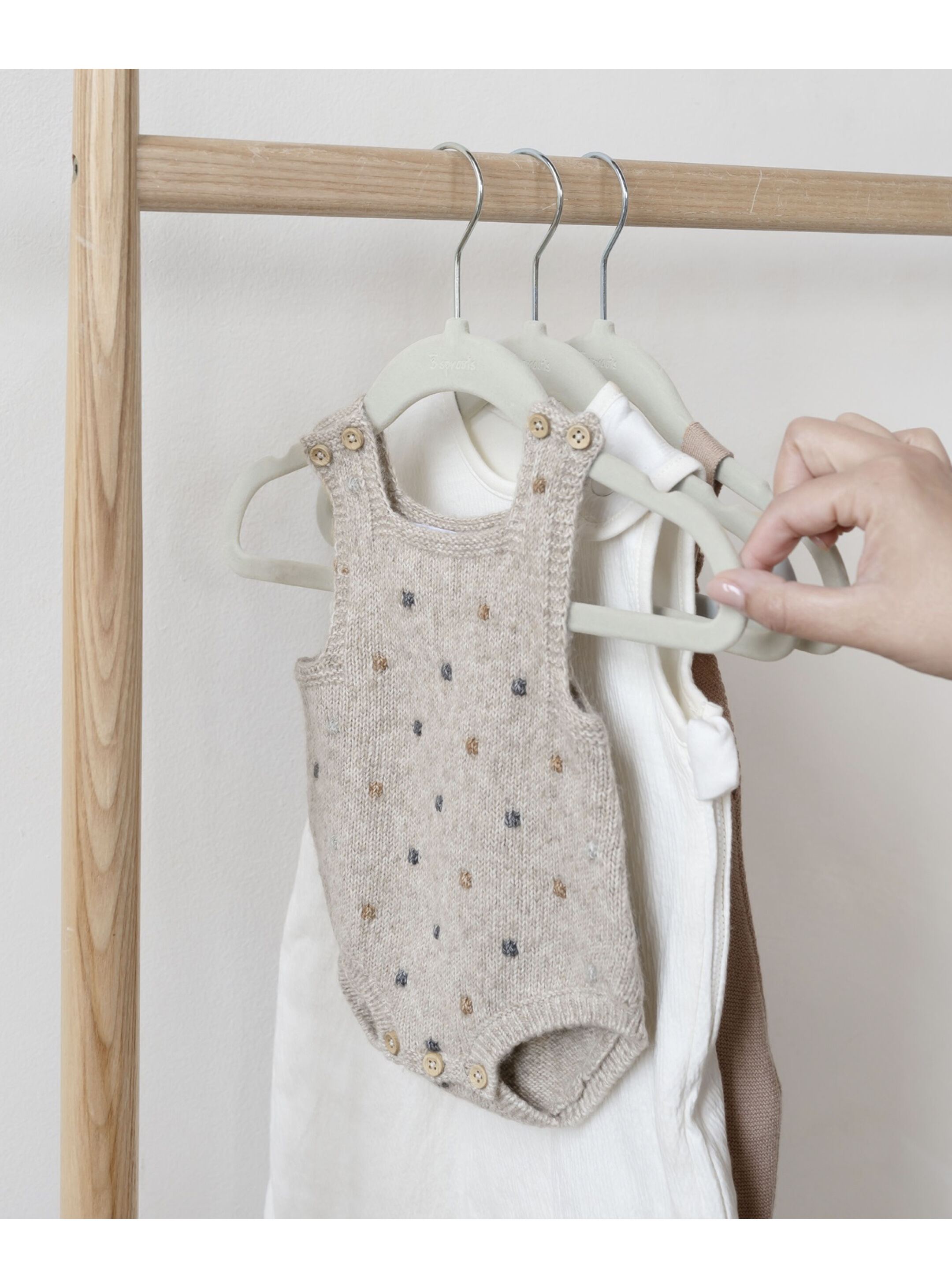 مجموعة علاقات مخمل من 3 سبراوتس بلون أخضر - 15 قطعة image number 2