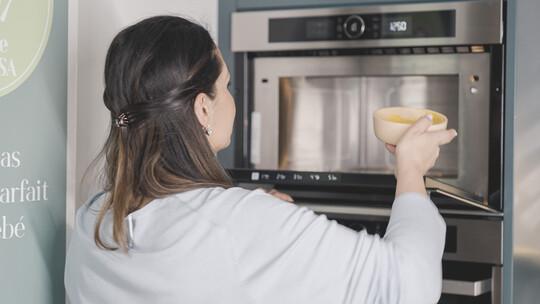 مجموعة أدوات طعام سيليكون إل ايتيه اون فوا من صوفي لا جيراف مجموعة أدوات طعام سيليكون إل ايتيه اون فوا من صوفي لا جيراف image number 2