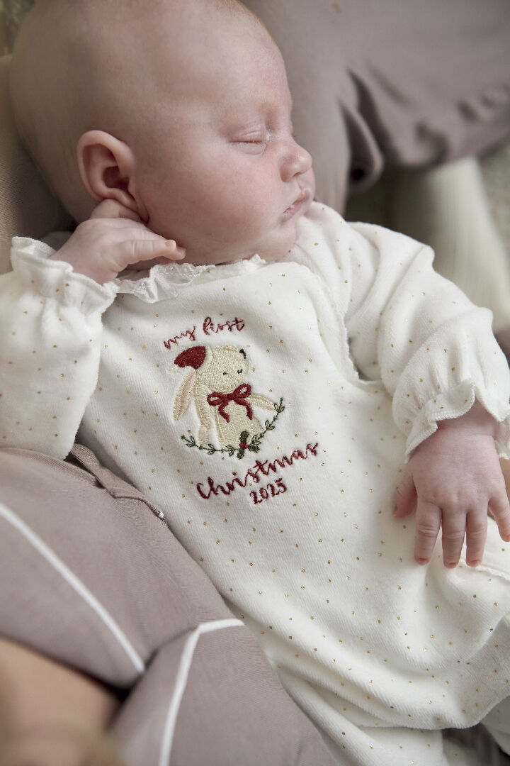 لباس قطعة واحدة بتطريز أرنب وماي فيرست كريسماس image number 2