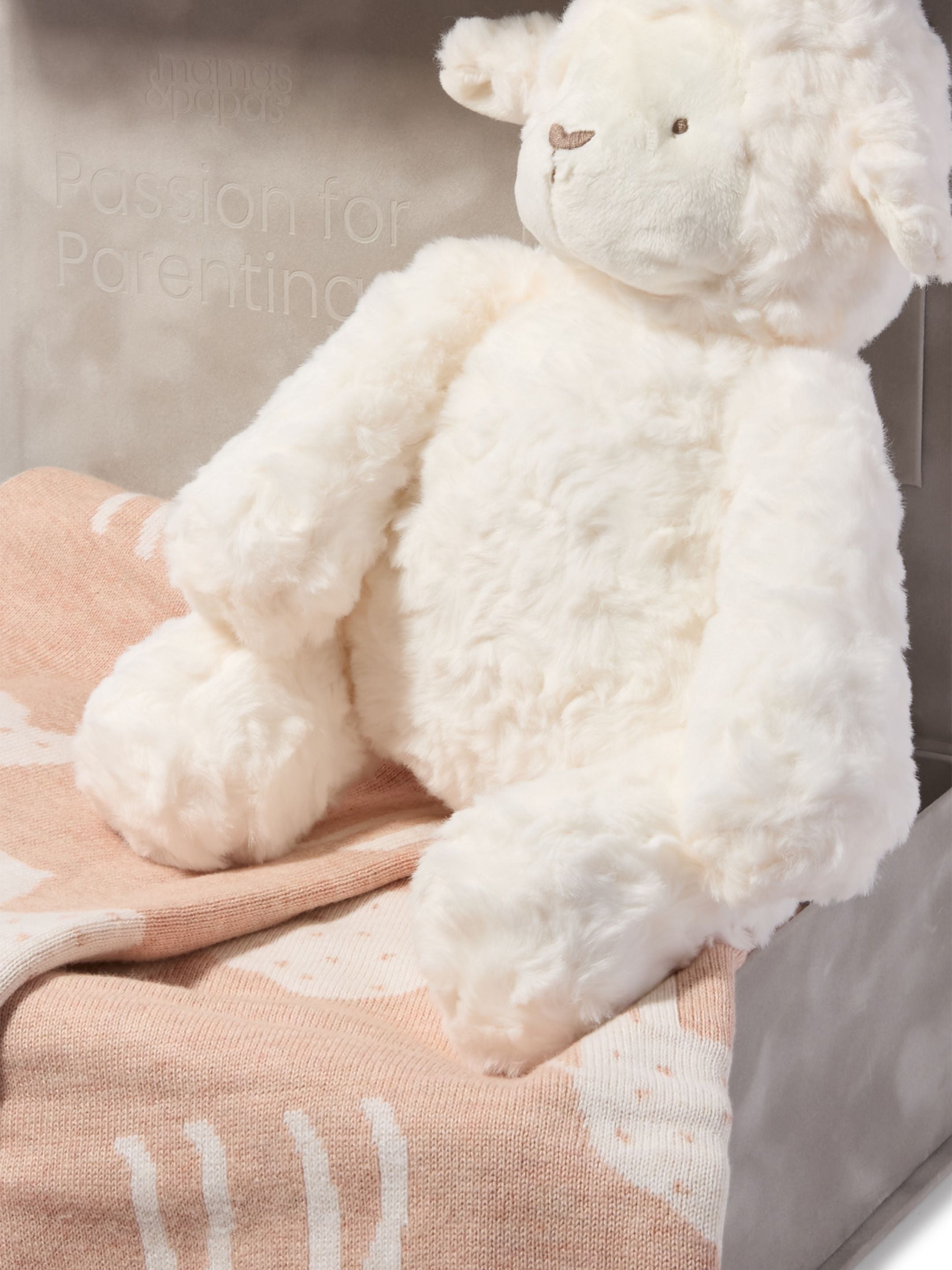 Cuddle Gift Set - Camel Pink Blanket with Larry Lamb Soft Toy image number 2