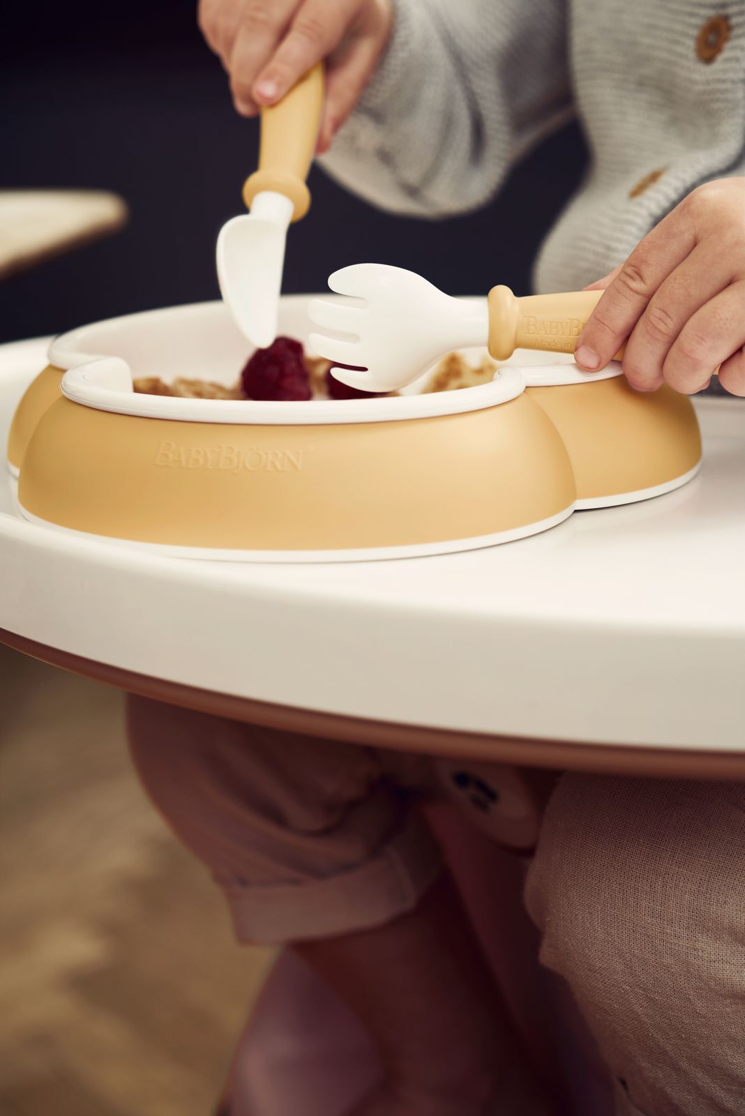 طقم أدوات طعام للأطفال من بيبي بيورن - 4 قطع image number 2