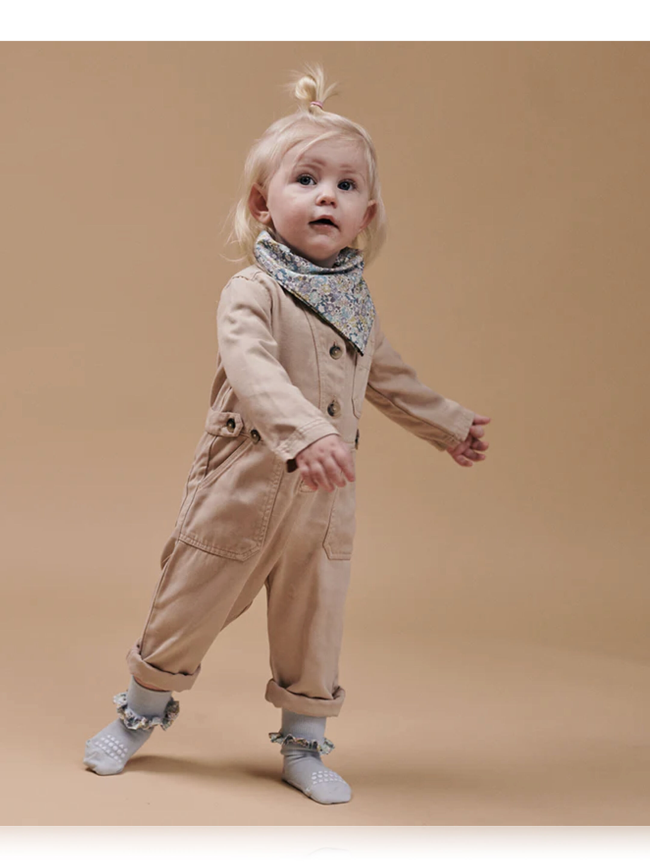 جوارب بامبو مضادة للانزلاق - أزرق فاتح بشريط كشكش بنقشة ليبرتي image number 1