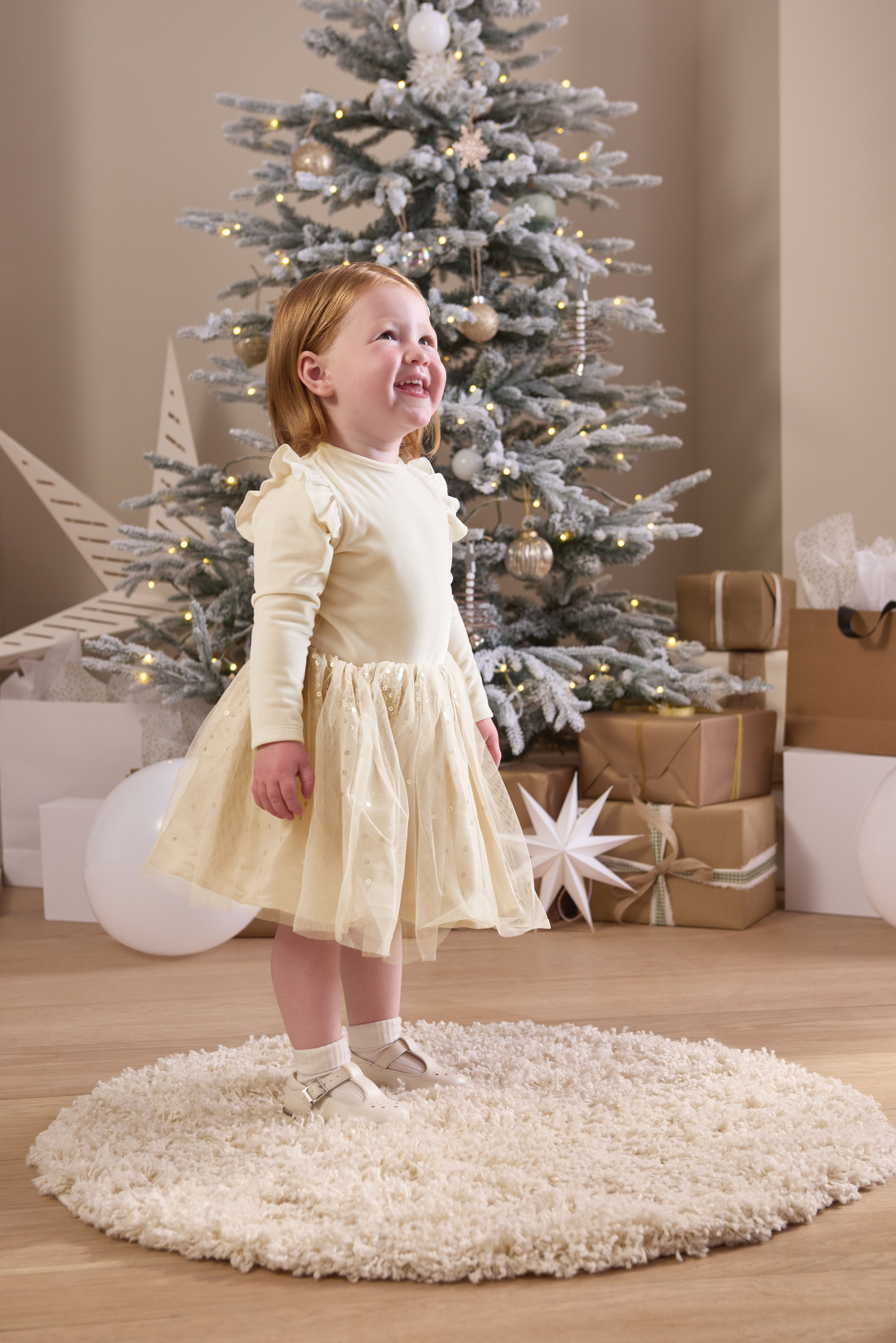 طقم لباس قطعة واحدة مخمل وتنورة توتو - قطعتان image number 9