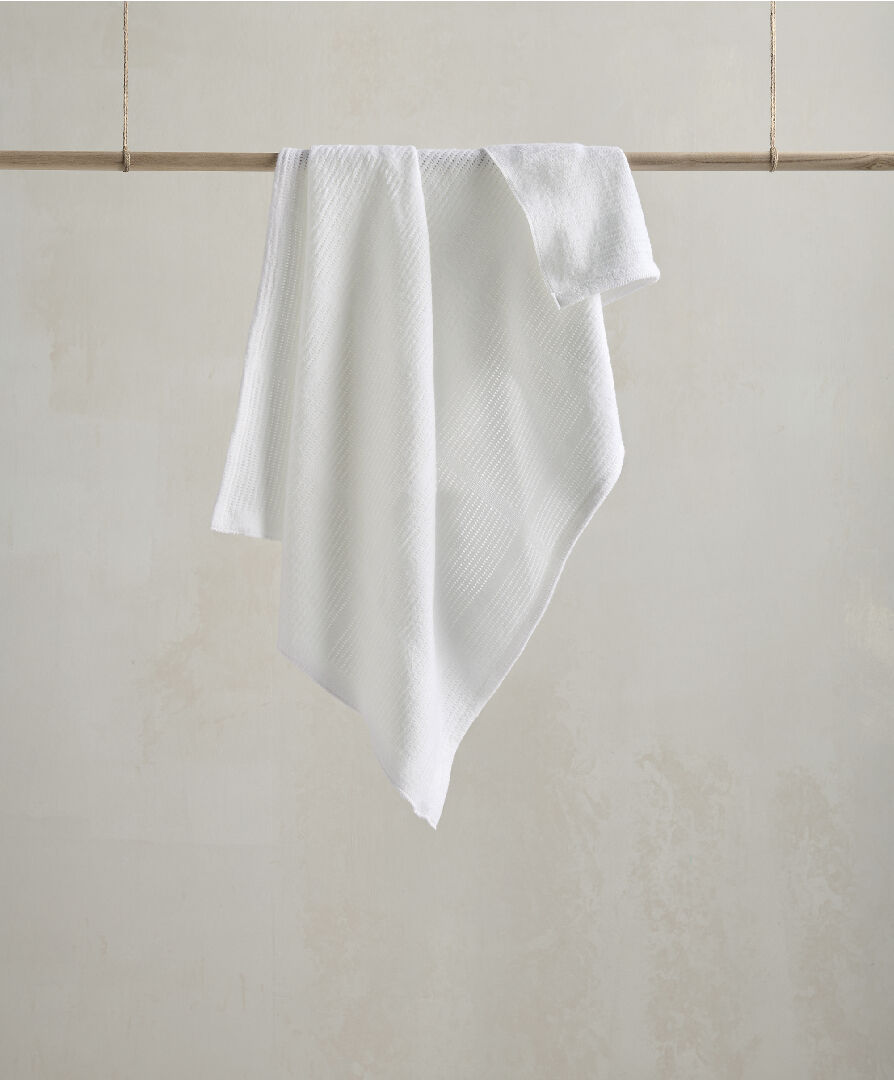 بطانية منسوجة صغيرة - أبيض