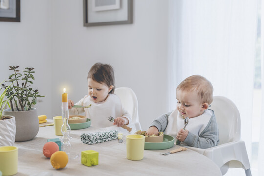 مجموعة أدوات طعام سيليكون إل ايتيه اون فوا من صوفي لا جيراف مجموعة أدوات طعام سيليكون إل ايتيه اون فوا من صوفي لا جيراف image number 11