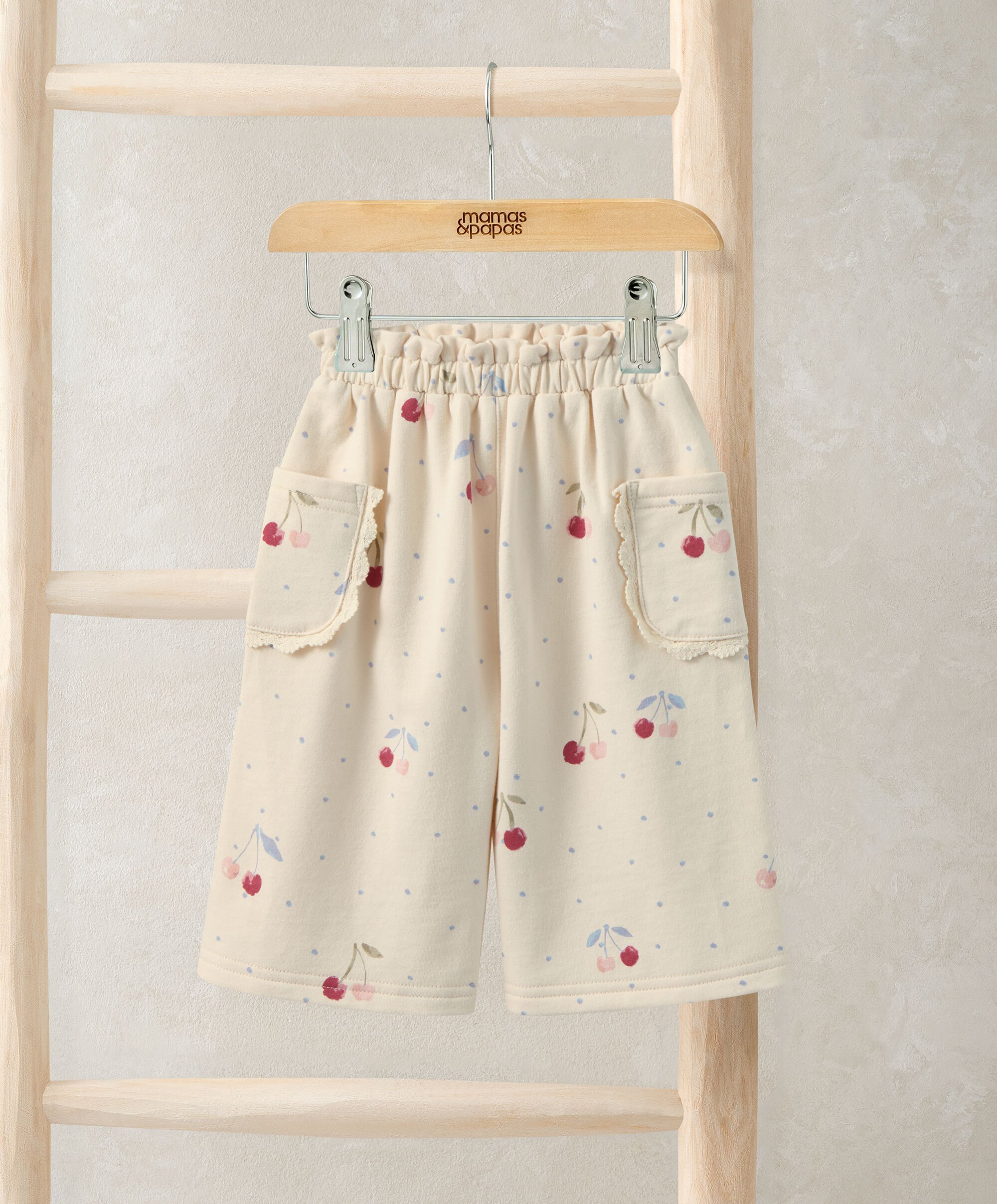 بنطال رياضي بنقشة كرز