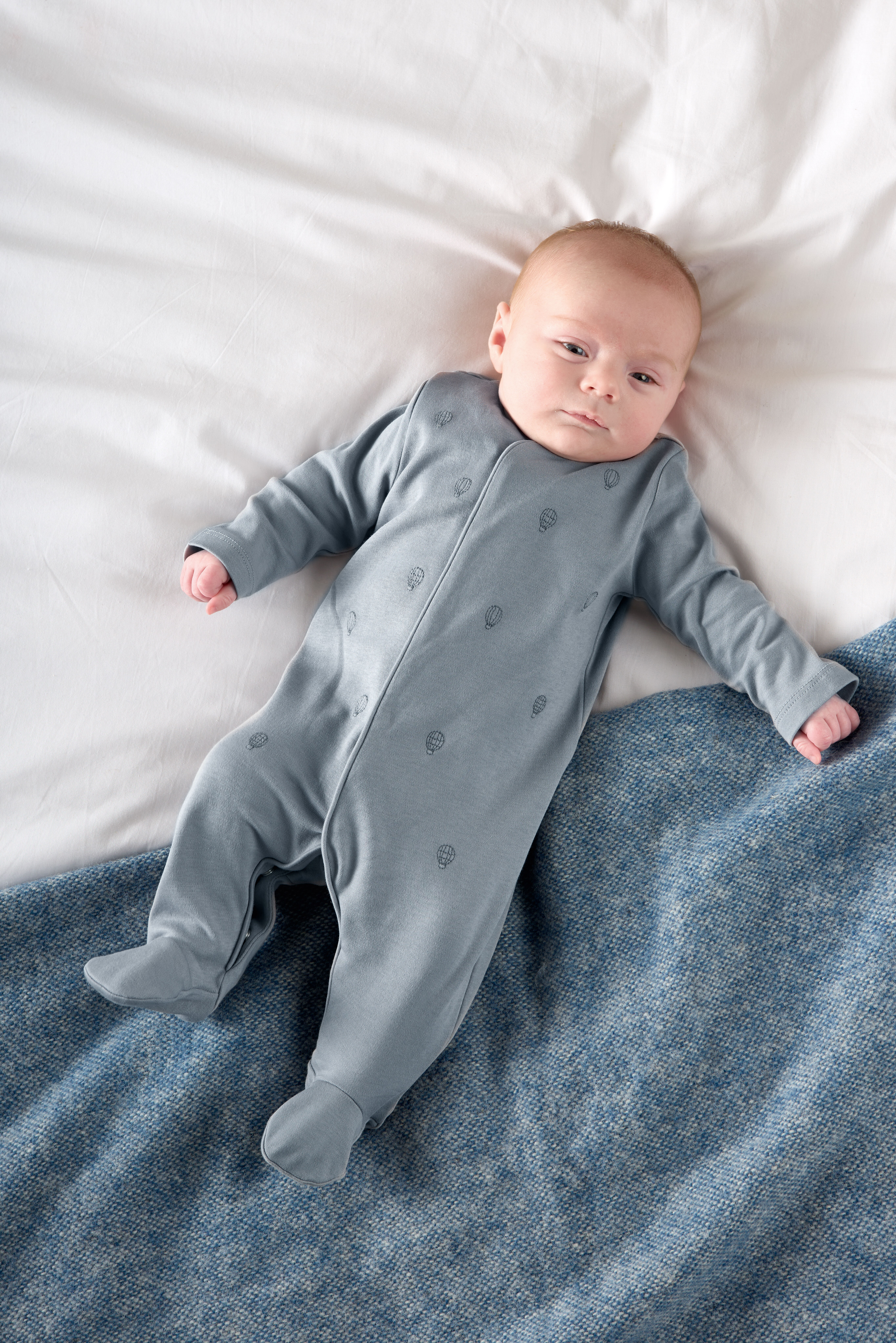 لباس الكل في واحد بتطريز منطاد  image number 5