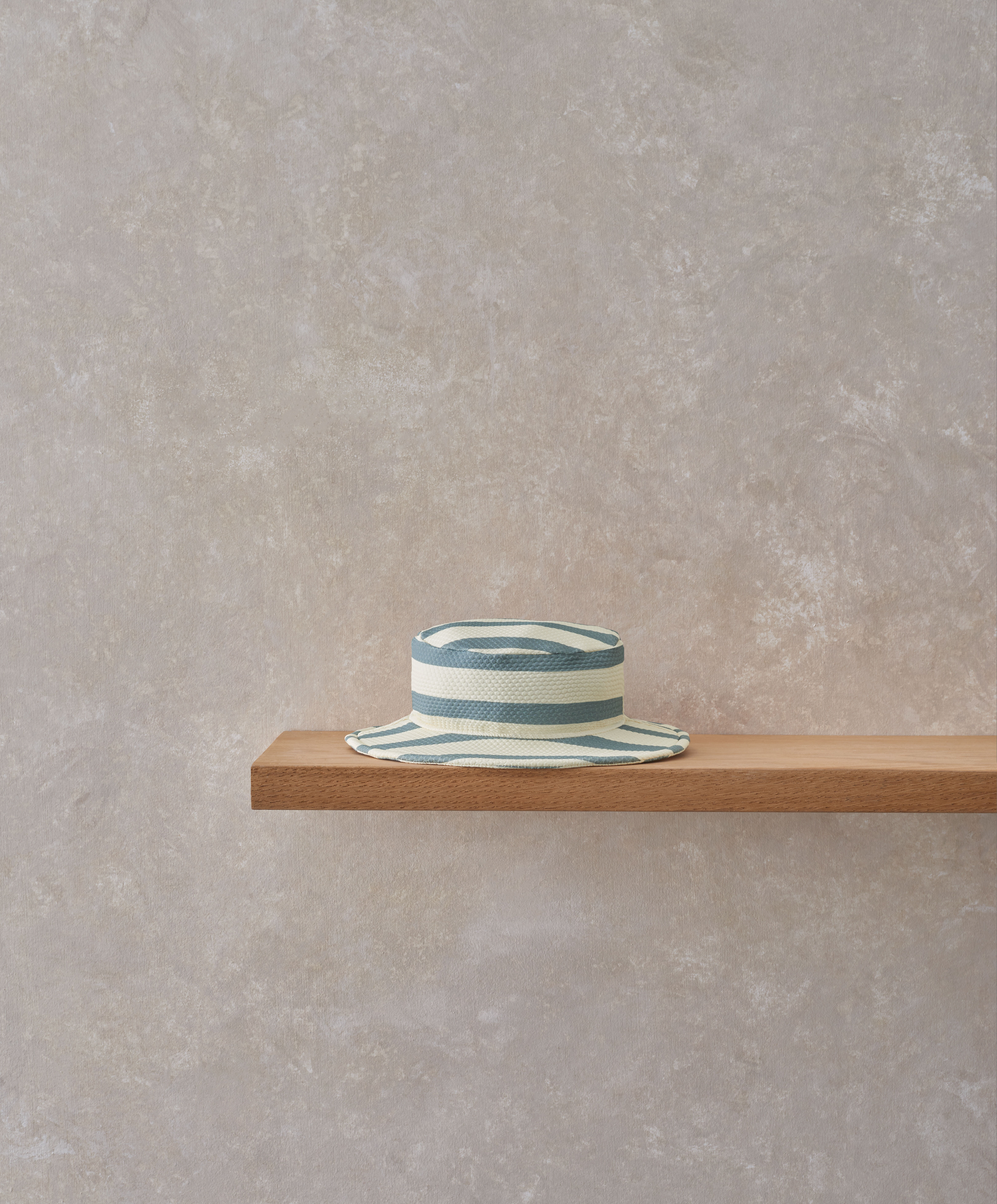 قبعة باكيت بملمس بارز image number 1