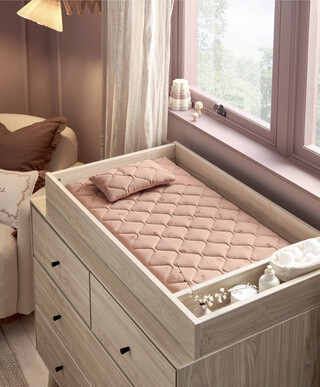 مفرش تغيير الحفاضات - بنقشة زهور مفرش تغيير الحفاضات - بنقشة زهور