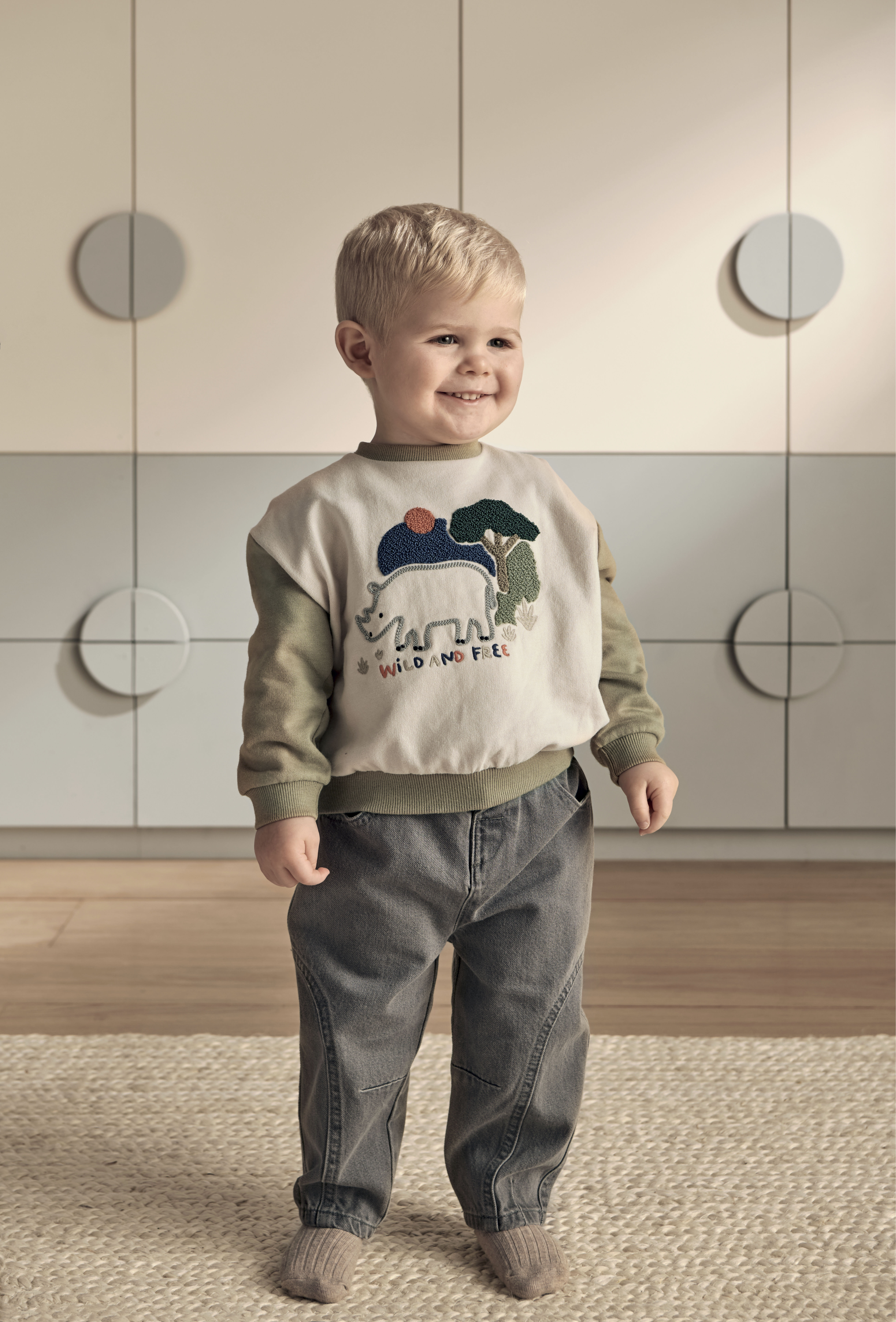 سويت شيرت بنقشة وايلد اند فري