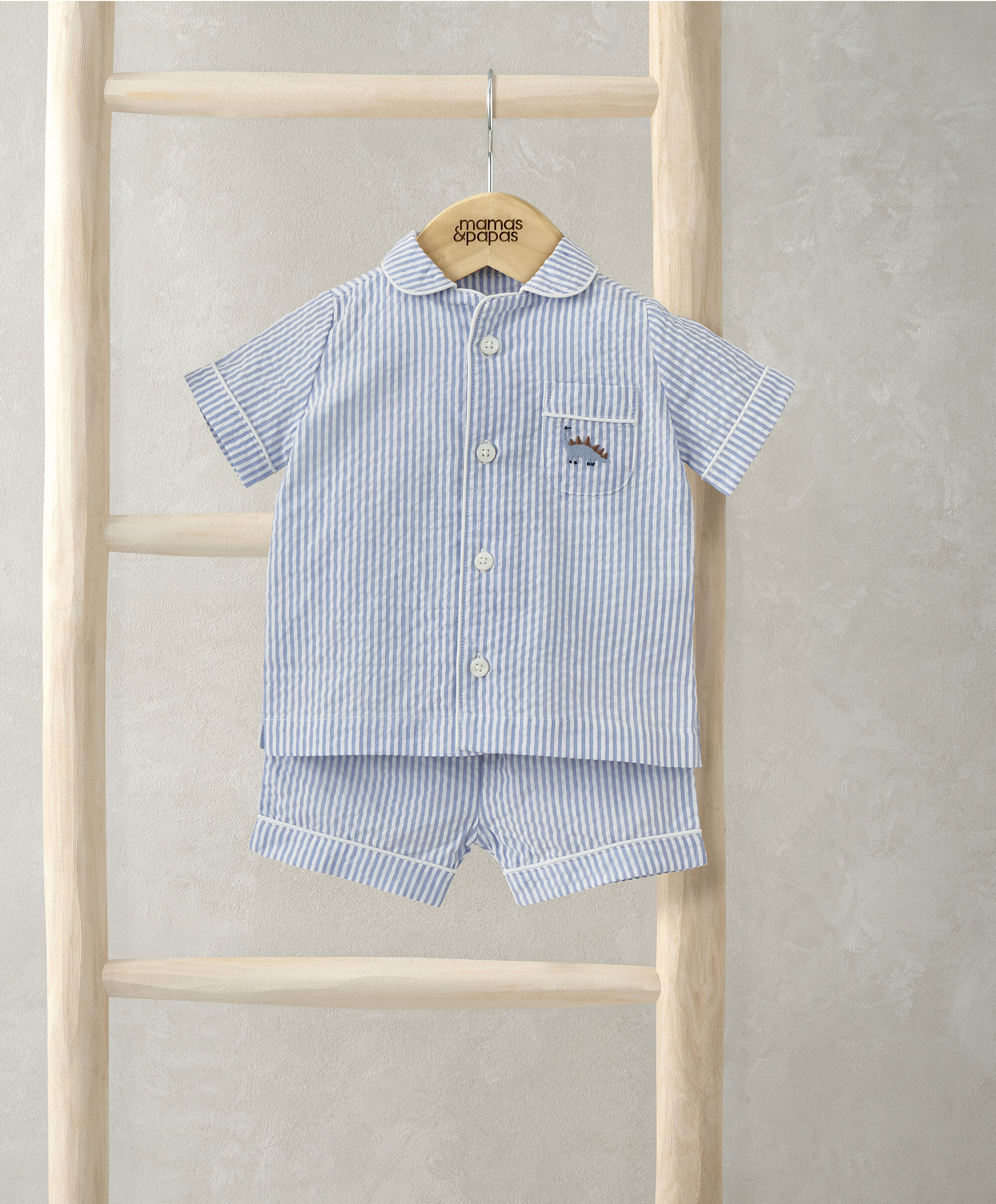 طقم بيجامة بشورت مخطط