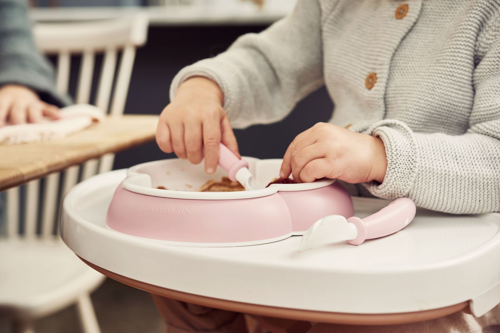 طقم أدوات طعام للأطفال من بيبي بيورن - 4 قطع image number 3